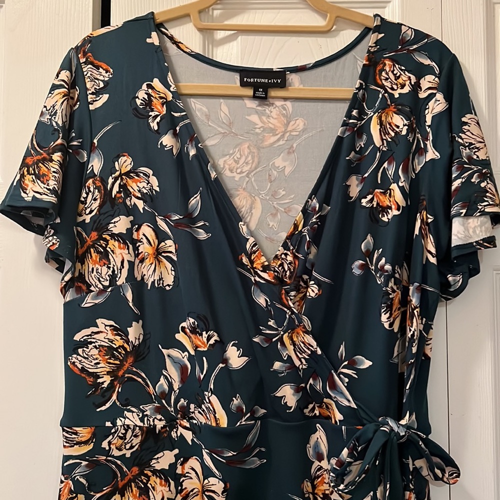 Fortune & Ivy Hi-Lo Floral Faux-Wrap Dress - Picture 2 of 6